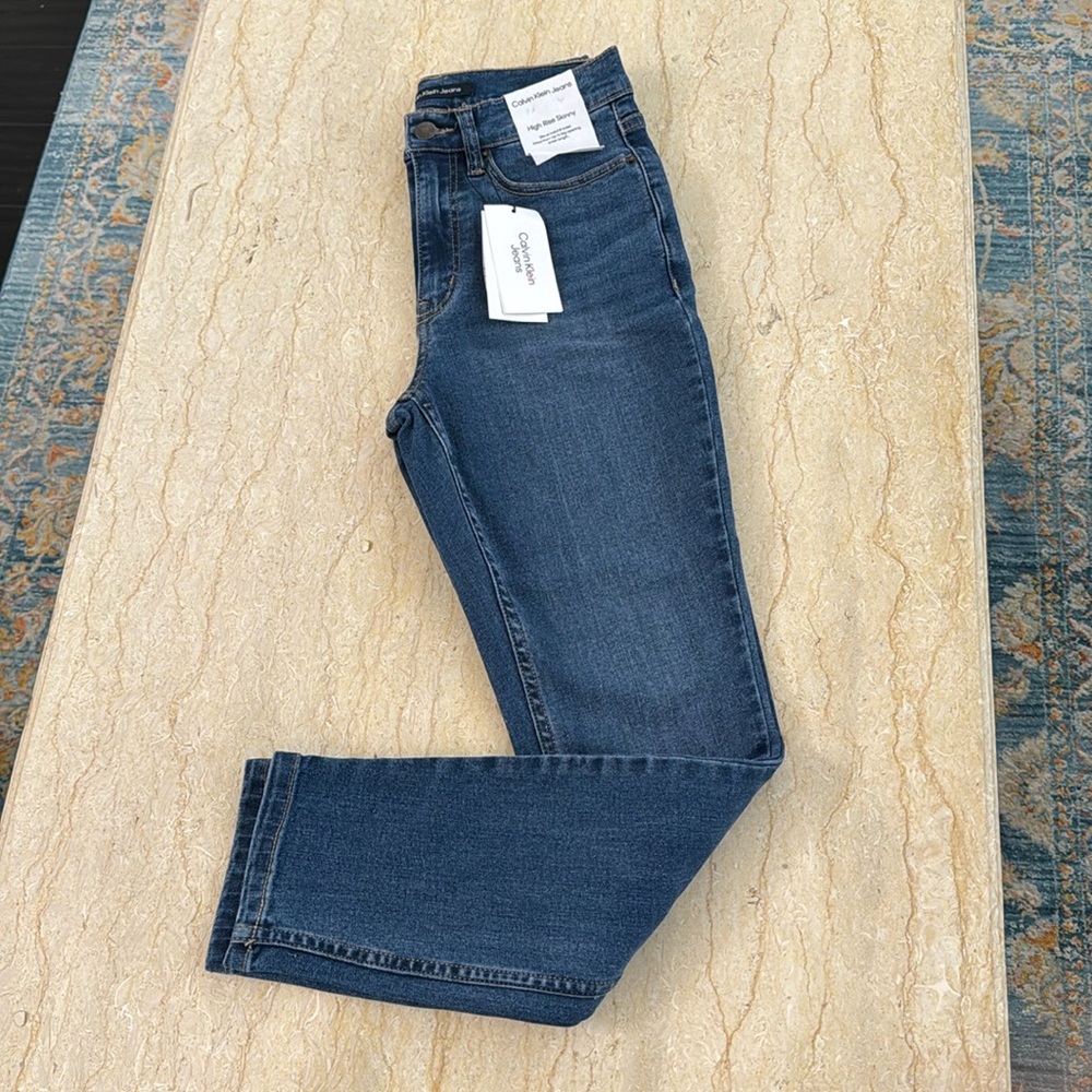NWT Calvin Klein Jeans Women's High Rise Skinny Jean.